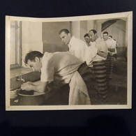 Foto De Prensa Película Argentina “Apenas Un Delincuente” – Jorge Salcedo, Tito Alonso Y Elenco – Año 1949 -ENVÍO GRATIS - Mestieri