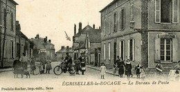 égriselles Le Bocage * Le Bureau De Poste * Moto Ancienne De Marque Type Modèle ? * Rue Village Villageois - Egriselles Le Bocage