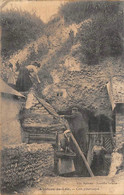 Château Du Loir    72       Habitat Troglodyte. Coin Pittoresque  - Décollée -  (voir Scan) - Chateau Du Loir