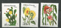St Thomas Et Prince **  N° 828 à 830 - Fleurs - São Tomé Und Príncipe