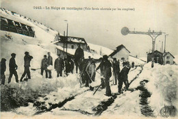 Le Puy ( éditeur MB ) * La Neige En Montagne ( Voie Ferrée Obstruée Par Les Congères ) Chemin De Fer * Villageois - Le Puy En Velay