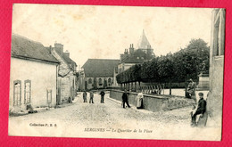 CPA (Réf : FF 031) SERGINES  (89 YONNE) Le Qartier De La Place (animée) - Sergines