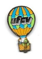 Pin's  MONTGOLFIERE  Pour  Publicité  U F C V - Fesselballons