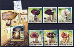 République De Guinée 1 Bloc Et 6 Timbres Neufs ** Année 1985 - Champignons