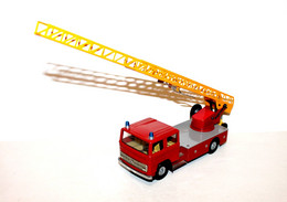 KOVAP TIN TOY - MERCEDES BENZ CAMION VEHICULE ECHELLE POMPIERS MINIATURE EN TOLE - VOITURE AUTOMOBILE (2811.20) - LKW, Busse, Baufahrzeuge