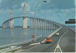 CPM  France  44  Loire Atlantique Saint Brévin Sur L'estuaire De La Loire Pont De Saint Nazaire à Saint Brévin - Voiture - Saint-Brevin-l'Océan