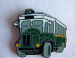 PINS TRANSPORTS  RATP AUTOBUS N° 84 / RENAULT / 33NAT - Transports