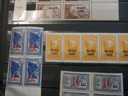 BI 12  MADAGASCAR  BLOCS +BANDES   FRANCE LIBRE   ++++  NEUFS++ + - Unused Stamps