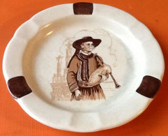 Cendrier / Vide-poche  Porcelaine France REC Castelroux Breton Au Biniou - Ashtrays