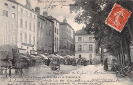 CPA - FRANCE - 46 - CAHORS - La Place Du Marché Et La Préfecture - Animée - - Cahors