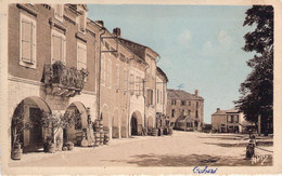 CPA - FRANCE - 46 - CASTELNAU MONTRATIER - Coin De La Place Gambetta Et Les Couverts - Colorisée - Autres & Non Classés