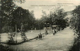 Châtel Guyon * Le Court De Tennis Du Parc - Châtel-Guyon