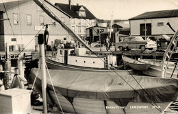 Canada, LEWISPORT, Newfoundland, Waterfront, Harbour, Car (1958) RPPC Postcard - Altri & Non Classificati