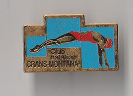 PIN'S THEME  SPORT  NATATION  CLUB DE CRANS  MONTANA EN SUISSE - Nuoto