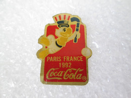 PIN'S    COCA COLA    1992   PARIS  PERROQUET - Coca-Cola