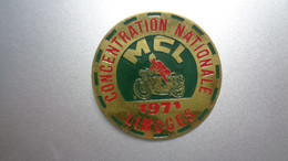 REF M2  : Médaille Broche Insigne Souvenir Rassemblement Moto Club Limoges 1971 MCL - Motos