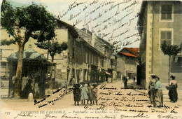 Pontcharra * Une Rue Du Village * Villageois * Environs De Grenoble - Pontcharra