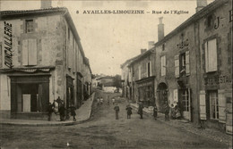 86 - AVAILLES-LIMOUZINE - Rue De L'église, Quincaillerie, Tabac - Availles Limouzine