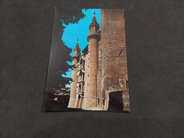Cartolina Urbino 1983. Pesaro.  Palazzo Ducale.  Condizioni Condizioni Eccellenti. Viaggiata. - Urbino
