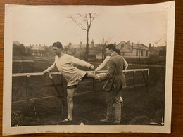 Athlétisme Athletics / Athlète à L'échauffement. Homme Man. Années 1910. 21,5 Cm X 16,8 Cm - Sport