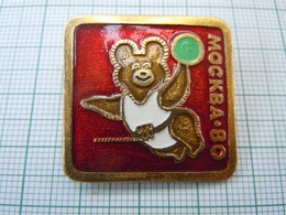 Russia Soviet Union USSR 1980 Moscow Summer Olympics Mascot Misha Mishka Bear Sport Handball Lapel Pin Badge (ds780) - Handball