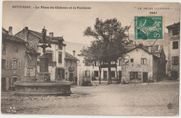 CPA  Retournac  (43)  Belle Fontaine Sur La Place Du Chateau Horlogerie Ayel   Ed MB  Velay Illustré 2441 - Retournac