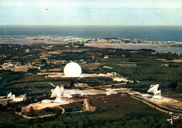 15312 PLEUMEUR BODOU  Le Centre De Télécommunications, Le Radome Et Les Antennes   (Recto-verso) 22 - Pleumeur-Bodou