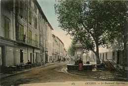 Antibes * Le Boulevard Aiguillon * Hôtel Restaurant - Antibes - Altstadt