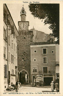 Castellane * Place Et La Tour De La Vieille Horloge - Castellane