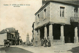 Ayen * Les Halles Et Avenue De La Gare * Attelage * Villageois - Autres & Non Classés