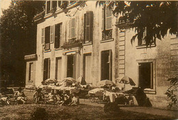 Reugny * Sanatorium ? Au Château De Launay * Lits Roulettes - Reugny