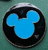 TETE DE MICKEY MOUSE BLEUE - FOND NOIR  - MAUS - SOURIS - OREILLES - WALT DISNEY - EGF - TOPOLINO -     (31) - Disney