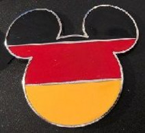 TETE DE MICKEY MOUSE - DRAPEAU ALLEMAND - ALLEMAGNE - MAUS - SOURIS - OREILLES - WALT DISNEY - EGF - TOPOLINO -(31) - Disney