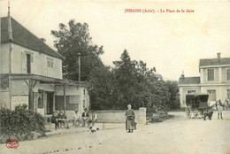 Jessains * La Place De La Gare * Ligne Chemin De Fer * Attelage * Café Restaurant - Autres & Non Classés