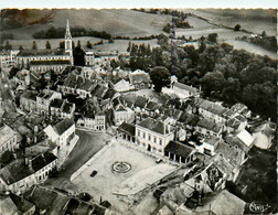 Nogent En Bassigny * Vue Aérienne Sur Le Quartier De L'église Et De La Place - Nogent-en-Bassigny