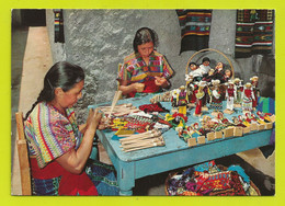 GUATEMALA Aguas Calientes Artesanas Indigenas De SAN ANTONIO Natives Doing Their Handicraft Métiers Artisanat VOIR DOS - Guatemala