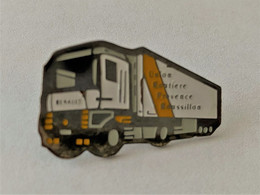 PINS Transports  CAMION RENAULT UNION ROUTIERE PROVENCE ROUSSILLON  / 33NAT - Transports