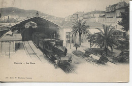CPA GARE Avec TRAIN - 06 - CANNES : La Gare ( Vapeur En Bon 1er Plan ) - CPA - Alpes Maritimes - Cannes