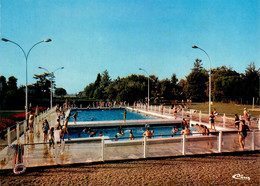 Cazères * Vue Sur La Piscine * Architectes BERNADOT Et DELFAUD - Autres & Non Classés