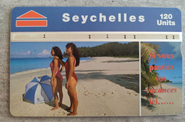 Seychelles - SEY-41 - Beach Scene With Girls (708A) - Seychelles