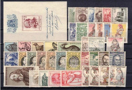 * Tchécoslovaquie 1954-1957, Lot - Timbres Avec Trace De Charniere Ou Pd De Gomme - Colecciones & Series