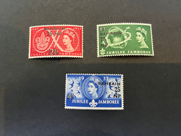 (8-12-2022) Bahrain British Postal Administration (3 Queen Elizabeth Stamps) - Bahreïn (...-1965)