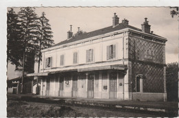 VILLERSEXEL (70) - La Gare -9x14- Dentelée, Glacée  - Ed. Thomas   -Timbrée 195.... - Villersexel