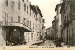 Fréjus * La Rue De La Liberté * Grand Café L'ESTEREL - Frejus