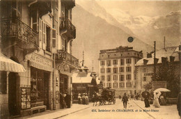 Chamonix * Rue De La Commune Et Vue Sur Le Mont Blanc * CENTRAL Hôtel - Chamonix-Mont-Blanc