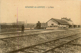 Beaumont De Lomagne * Vue Sur La Gare * Ligne Chemin De Fer * Wagons - Beaumont De Lomagne