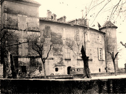 Cardet * Une Vue Sur Le Château Du Village - Sonstige & Ohne Zuordnung