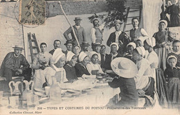 ¤¤   -  Types Et Costumes Du Poitou   -  Préparation Des Tourteaux       -   ¤¤ - Other & Unclassified
