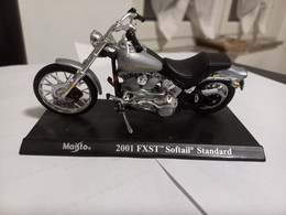 Harley Davidson (2001) FXST Softail Standard Maisto"  Scala 1/18 - Motorcycles