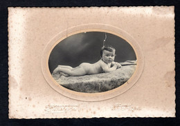 Photo D'un Bébé à Plat Ventre - B. Aurignae - St-Cyprien, Toulouse-Revel - Carton 10,5 X 16 Cm - Genealogy